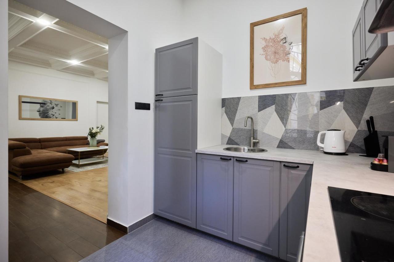 Spacious Luxury In The Centre * Budapest